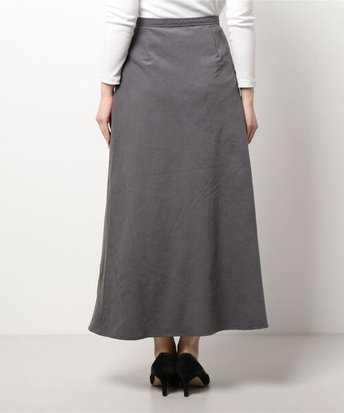 Lugnoncure（ルノンキュール）の「ハーフスエードナロースカート（スカート・レディース・ベージュ/ブルー/チャコール・SMALL/MEDIUM/LARGE）」の4枚目の写真