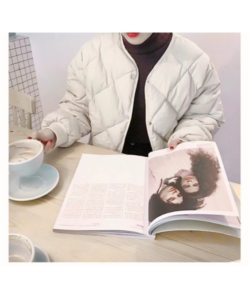 Ritzy(リッツィー)の「大人シルエット ノーカラーキルトジャケット(その他アウター・レディース・ブラック/ベージュ/オフホワイト/ライトベージュ・FREE)」の2枚目の写真