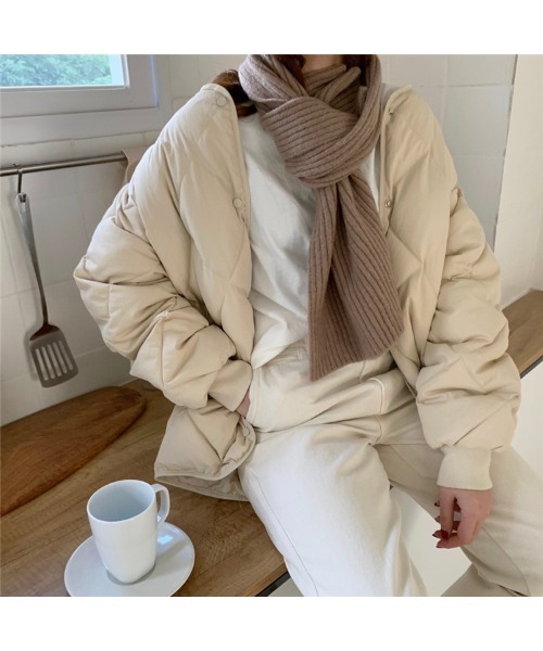 Ritzy(リッツィー)の「大人シルエット ノーカラーキルトジャケット(その他アウター・レディース・ブラック/ベージュ/オフホワイト/ライトベージュ・FREE)」の4枚目の写真