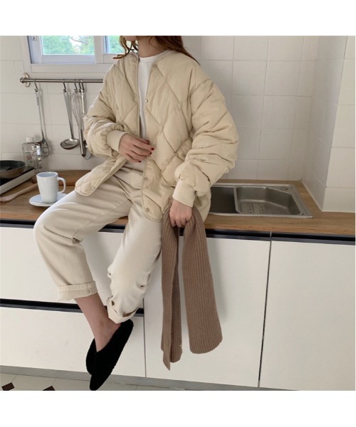 Ritzy(リッツィー)の「大人シルエット ノーカラーキルトジャケット(その他アウター・レディース・ブラック/ベージュ/オフホワイト/ライトベージュ・FREE)」の16枚目の写真