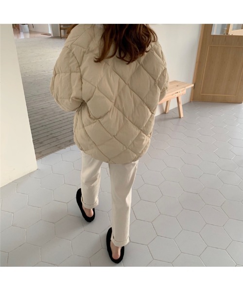 Ritzy(リッツィー)の「大人シルエット ノーカラーキルトジャケット(その他アウター・レディース・ブラック/ベージュ/オフホワイト/ライトベージュ・FREE)」の17枚目の写真