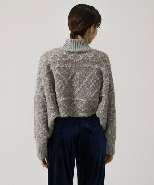 KBF(ケイビーエフ)の「ループヤーンアラン柄ハイネックニット(ニット/セーター・レディース・ホワイト系その他/ブラック系その他/ベージュ系その他・ONE)」の6枚目の写真