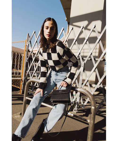 FIG&VIPER(フィグアンドバイパー)の「型押しクロコ2WAYBAG(ショルダーバッグ・レディース・カーキ/ベージュ/ブラック・FREE)」の11枚目の写真