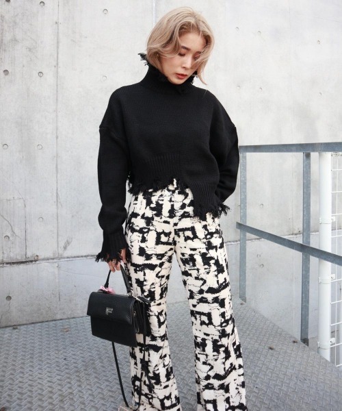 FIG&VIPER(フィグアンドバイパー)の「型押しクロコ2WAYBAG(ショルダーバッグ・レディース・カーキ/ベージュ/ブラック・FREE)」の14枚目の写真