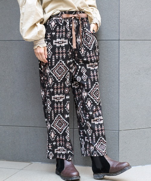 チチカカ(チチカカ)の「ラグプリントパンツ(その他パンツ・レディース・アイボリー/ベージュ/ブラック・FREE)」の2枚目の写真