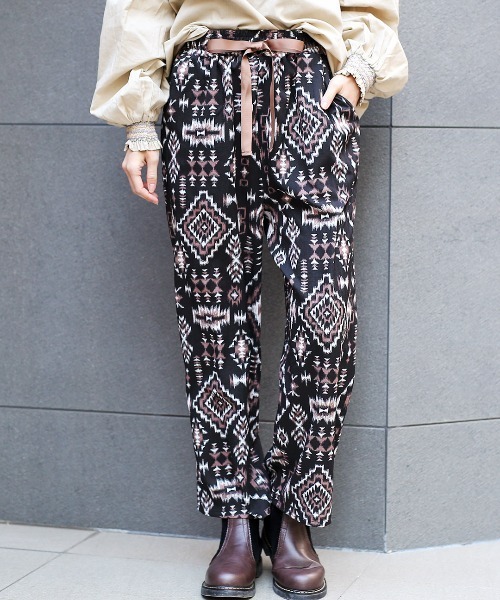 チチカカ(チチカカ)の「ラグプリントパンツ(その他パンツ・レディース・アイボリー/ベージュ/ブラック・FREE)」の9枚目の写真
