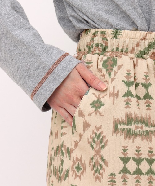 チチカカ(チチカカ)の「ラグプリントパンツ(その他パンツ・レディース・アイボリー/ベージュ/ブラック・FREE)」の17枚目の写真