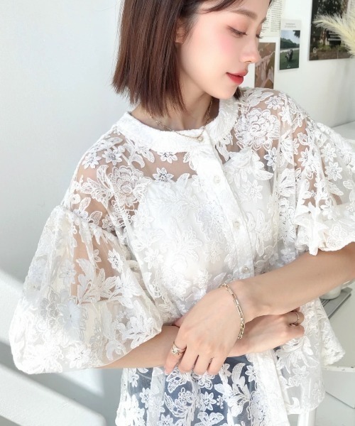 moment+(モーメントプラス)の「フラワー刺繍レース クルーネックカーデブラウス(シャツ/ブラウス・レディース・ブラック/オフホワイト/ナチュラル・M/L)」の11枚目の写真