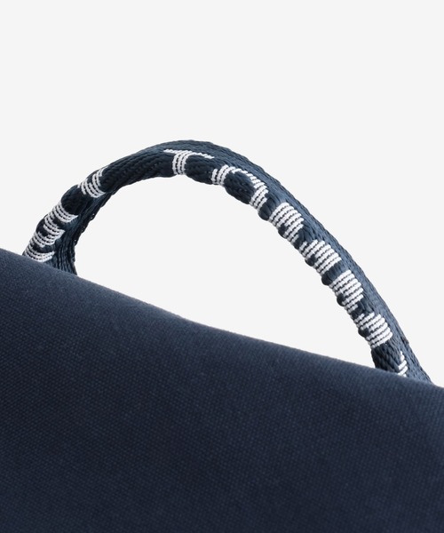 TOMMY HILFIGER(トミーヒルフィガー)の「コーポレートバックパック(バックパック/リュック・キッズ・マルチ・FREE)」の2枚目の写真