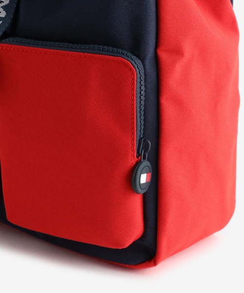 TOMMY HILFIGER(トミーヒルフィガー)の「コーポレートバックパック(バックパック/リュック・キッズ・マルチ・FREE)」の3枚目の写真