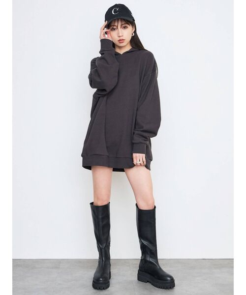 CALNAMUR（カルナムール）の「裏毛バックロゴフーディ（パーカー・レディース・ブラック/アイボリー・FREE）」の3枚目の写真