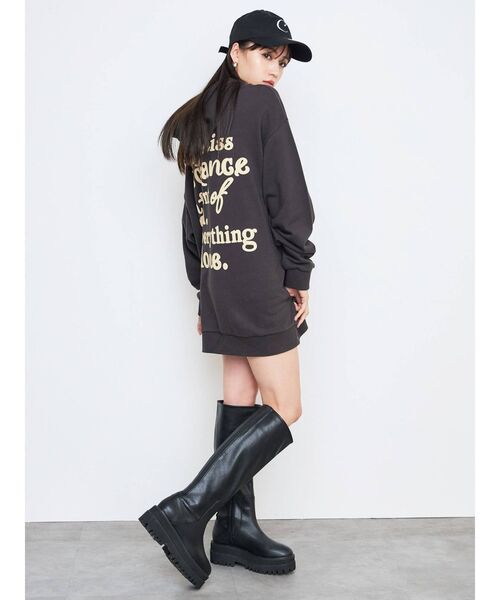 CALNAMUR（カルナムール）の「裏毛バックロゴフーディ（パーカー・レディース・ブラック/アイボリー・FREE）」の10枚目の写真