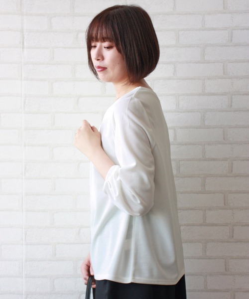 BELLUNA PLUS（ベルーナ）の「ＢＥＬＬＵＮＡ　ＦＯＲＭＡＬ　洗えるネックアクセ付ブラウス（シャツ/ブラウス・レディース・ブラック/オフホワイト・MEDIUM/LARGE/X-LARGE）」の5枚目の写真