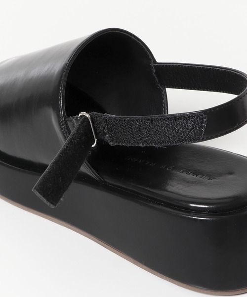 SENSE OF PLACE by URBAN RESEARCH（センスオブプレイスバイアーバンリサーチ）の「プラットカバーバックストラップサンダル（サンダル・レディース・ブラック/ブラウン/グリーン/アイボリー・SMALL/MEDIUM/LARGE）」の13枚目の写真