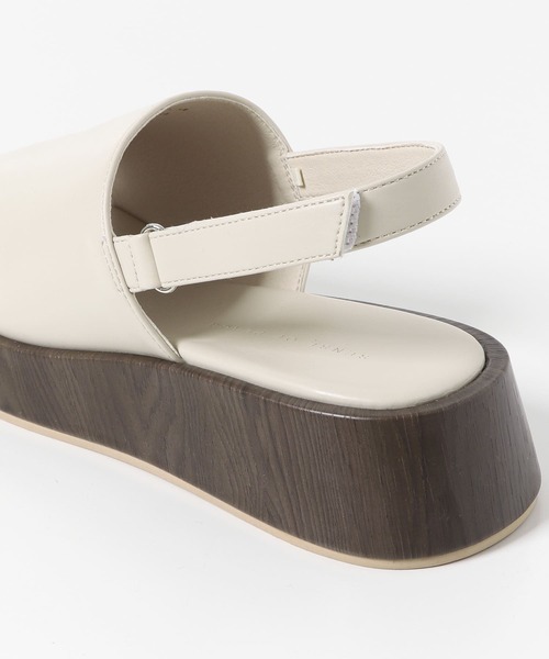 SENSE OF PLACE by URBAN RESEARCH（センスオブプレイスバイアーバンリサーチ）の「プラットカバーバックストラップサンダル（サンダル・レディース・ブラック/ブラウン/グリーン/アイボリー・SMALL/MEDIUM/LARGE）」の16枚目の写真