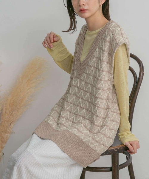 KBF（ケイビーエフ）の「ジャガードVネックベスト（ベスト・レディース・グリーン系その他/ベージュ系その他/ブラック系その他・ONE）」の9枚目の写真