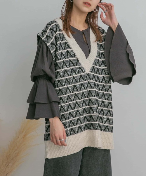 KBF（ケイビーエフ）の「ジャガードVネックベスト（ベスト・レディース・グリーン系その他/ベージュ系その他/ブラック系その他・ONE）」の20枚目の写真