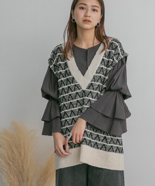 KBF（ケイビーエフ）の「ジャガードVネックベスト（ベスト・レディース・グリーン系その他/ベージュ系その他/ブラック系その他・ONE）」の21枚目の写真