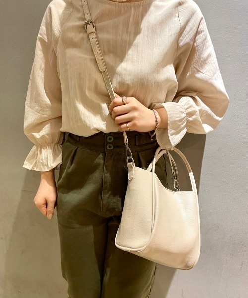 flower（フラワー）の「マルチウェイバッグ（ショルダーバッグ・レディース・アイボリー/ベージュ・FREE）」の12枚目の写真