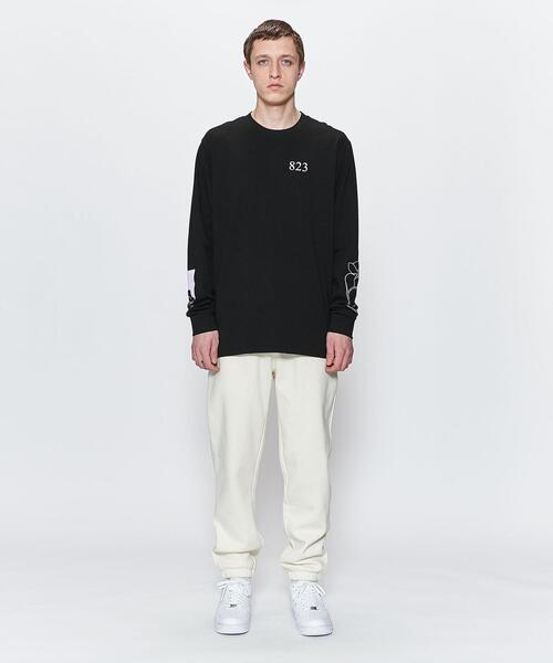 823(エイトツースリー)の「<823 × Chloe Scheffe> SKY FLOWER LONG SLEEVE/カットソー(Tシャツ/カットソー・メンズ・ブラック・M/L)」の2枚目の写真