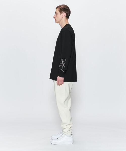 823(エイトツースリー)の「<823 × Chloe Scheffe> SKY FLOWER LONG SLEEVE/カットソー(Tシャツ/カットソー・メンズ・ブラック・M/L)」の3枚目の写真