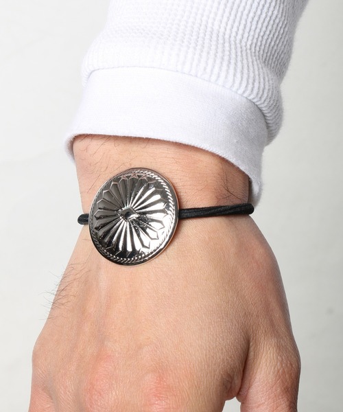 ANCHOR（アンカー）の「スタンプワーク ヘアゴム ビッグ クリア フラワー（ヘアゴム・メンズ・ゴールド/シルバー・FREE）」の7枚目の写真