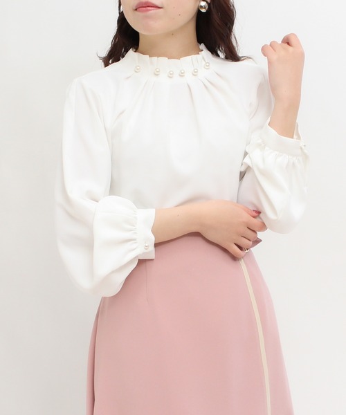 ASTORIA ODIER(アストリアオディール)の「ネックパール付2wayスリーブブラウス(シャツ/ブラウス・レディース・ホワイト/ラベンダー/その他/ブラック・MEDIUM)」の11枚目の写真