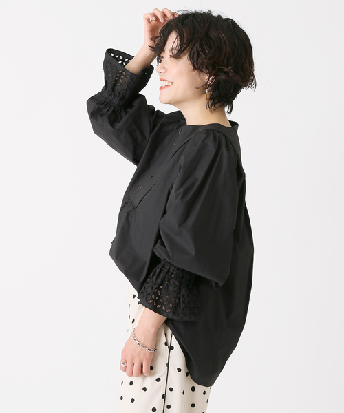 B.C STOCK(ベーセーストック)の「エンブロイダリー カフスブラウス◆(シャツ/ブラウス・レディース・ホワイト/ブラック/レッド・FREE)」の6枚目の写真