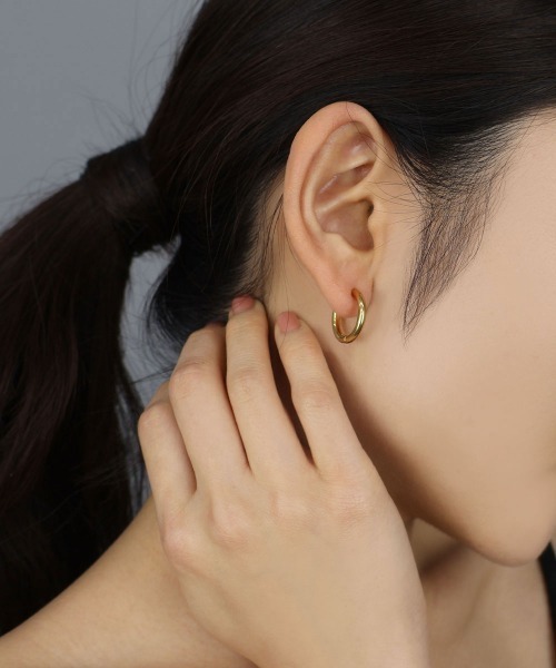 CEMONEMO(セモネモ)の「【金属アレルギー対応】 クリップ フープイヤリング / サージカルステンレス(イヤリング・レディース・シルバー/ゴールド・S/L)」の22枚目の写真
