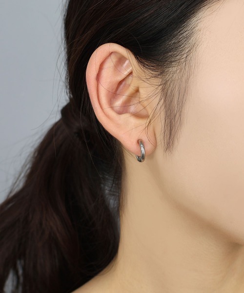 CEMONEMO(セモネモ)の「【金属アレルギー対応】 クリップ フープイヤリング / サージカルステンレス(イヤリング・レディース・シルバー/ゴールド・S/L)」の10枚目の写真