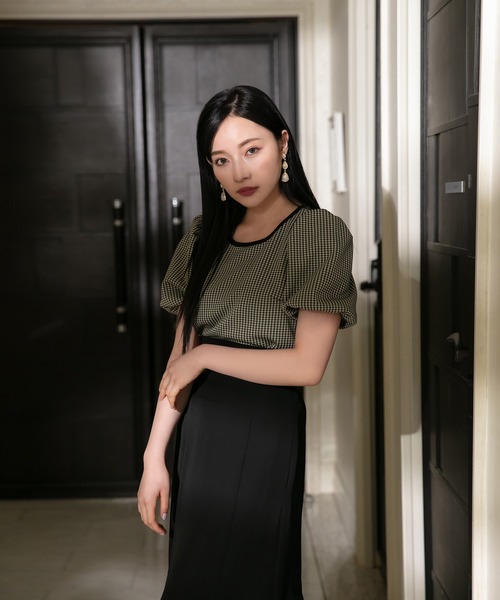 ANDGEEBEE（アンジービー）の「パフスリーブトップス（その他トップス・レディース・ブラック/ベージュ・MEDIUM）」の6枚目の写真