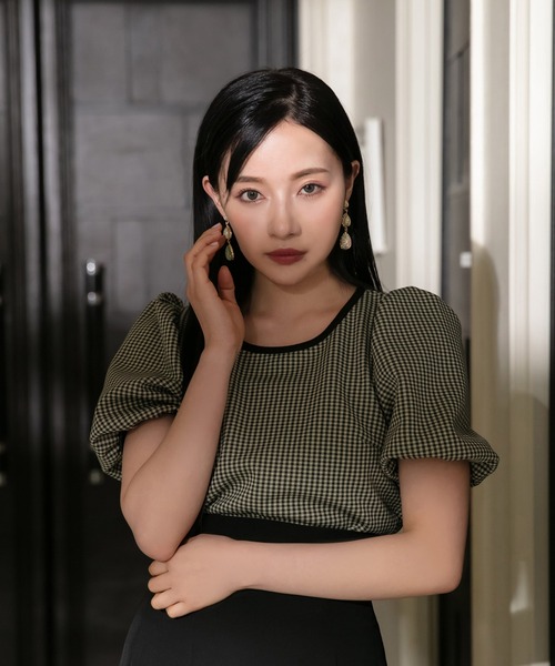 ANDGEEBEE（アンジービー）の「パフスリーブトップス（その他トップス・レディース・ブラック/ベージュ・MEDIUM）」の7枚目の写真