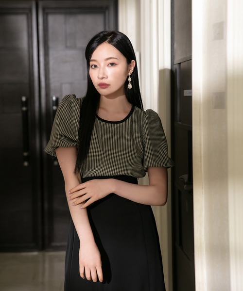 ANDGEEBEE（アンジービー）の「パフスリーブトップス（その他トップス・レディース・ブラック/ベージュ・MEDIUM）」の8枚目の写真