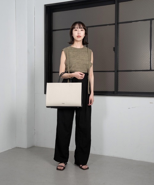 lawgy（ラウジー）の「linen leather tote bag（トートバッグ・レディース・ブラック/キャメル・FREE）」の5枚目の写真