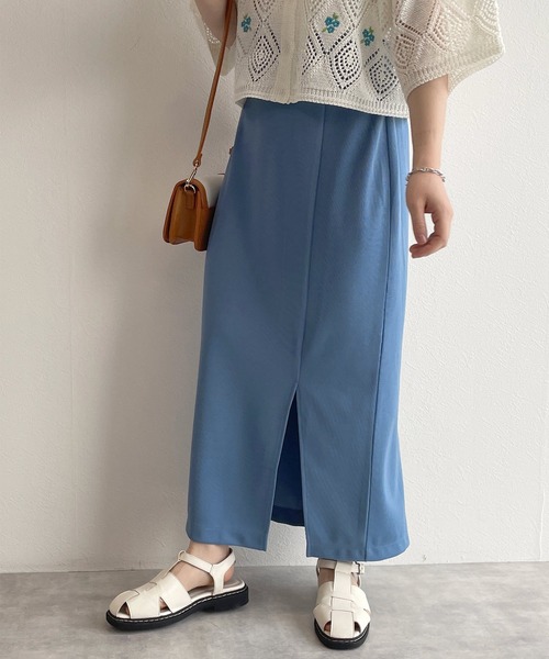 スリットタイトスカート
