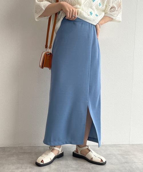 スリットタイトスカート