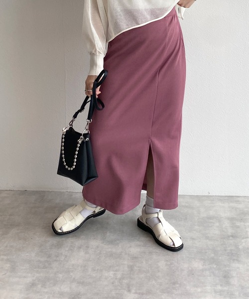 スリットタイトスカート