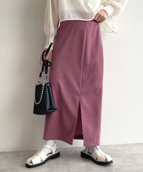 スリットタイトスカート