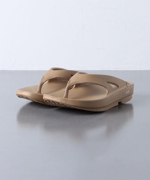 OOFOS（ウーフォス）の「＜ OOFOS (ウーフォス) ＞ OOriginal/サンダル（サンダル・メンズ・ベージュ/ブラック/グレー/ダークブラウン/ライム・9/7/10/8）」の4枚目の写真