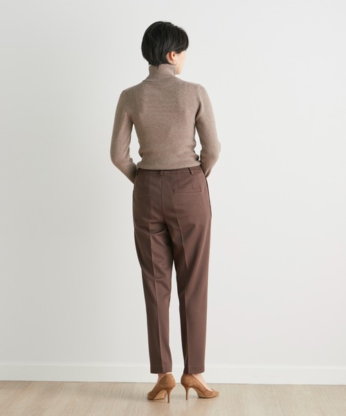 INED CLARO（イネドクラロ）の「ソフトサーモテーパードパンツ【セットアップ対応】（スーツパンツ・レディース・ブラウン/カーキ・7号/9号/11号）」の11枚目の写真