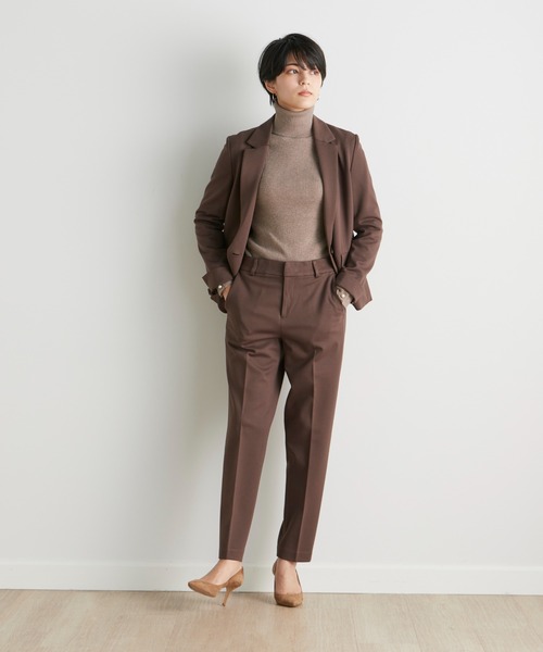 INED CLARO（イネドクラロ）の「ソフトサーモテーパードパンツ【セットアップ対応】（スーツパンツ・レディース・ブラウン/カーキ・7号/9号/11号）」の21枚目の写真