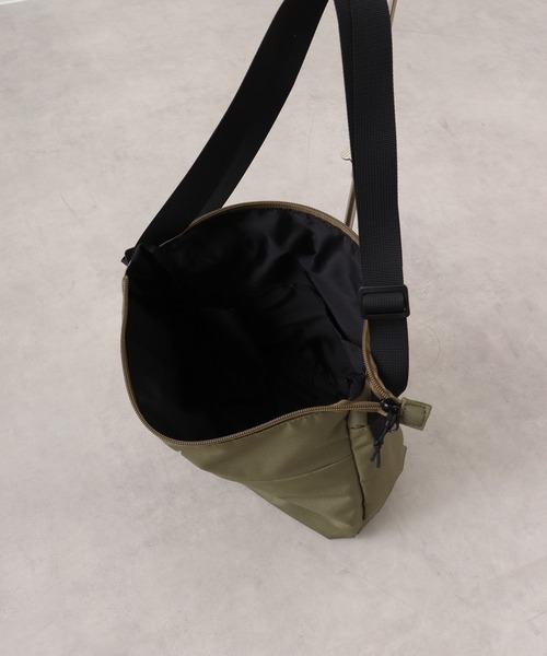 anello（アネロ）の「anello GRANDE 軽量撥水ミニショルダーBAG（ショルダーバッグ・メンズ・ライトブルー/ネイビー/オリーブ/マスタード/ライトベージュ/ブラック・FREE）」の22枚目の写真