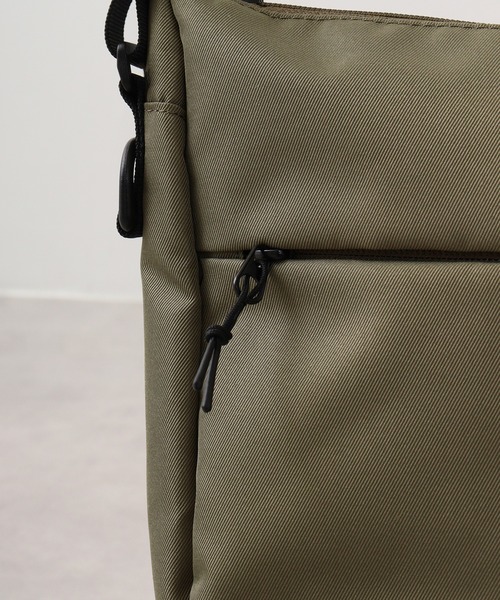 anello（アネロ）の「anello GRANDE 軽量撥水ミニショルダーBAG（ショルダーバッグ・メンズ・ライトブルー/ネイビー/オリーブ/マスタード/ライトベージュ/ブラック・FREE）」の14枚目の写真