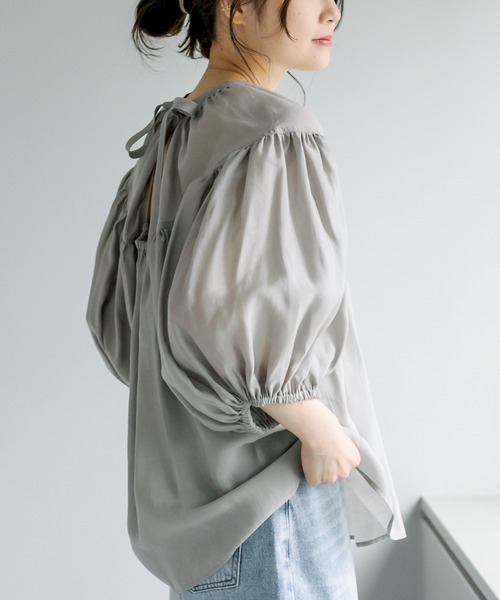 PUAL CE CIN（ピュアルセシン）の「【Du noir】シアーバックリボン ギャザーブラウス（シャツ/ブラウス・レディース・グレー/オフホワイト・FREE）」の8枚目の写真