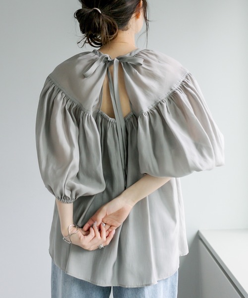 PUAL CE CIN（ピュアルセシン）の「【Du noir】シアーバックリボン ギャザーブラウス（シャツ/ブラウス・レディース・グレー/オフホワイト・FREE）」の9枚目の写真