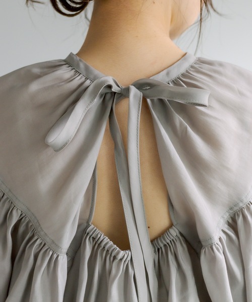 PUAL CE CIN（ピュアルセシン）の「【Du noir】シアーバックリボン ギャザーブラウス（シャツ/ブラウス・レディース・グレー/オフホワイト・FREE）」の15枚目の写真