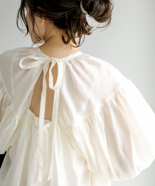 PUAL CE CIN（ピュアルセシン）の「【Du noir】シアーバックリボン ギャザーブラウス（シャツ/ブラウス・レディース・グレー/オフホワイト・FREE）」の4枚目の写真