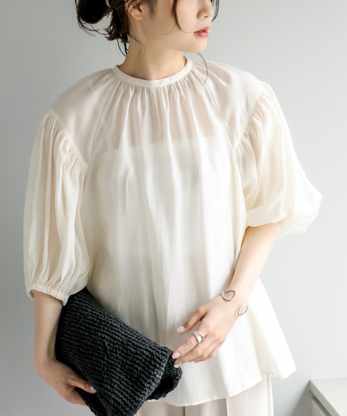 PUAL CE CIN（ピュアルセシン）の「【Du noir】シアーバックリボン ギャザーブラウス（シャツ/ブラウス・レディース・グレー/オフホワイト・FREE）」の3枚目の写真