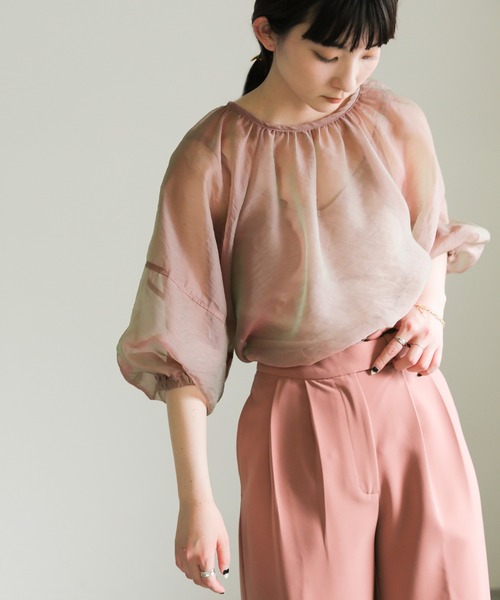 select MOCA(セレクトモカ)の「【ZOZO限定】シアーボリュームパフ袖2wayプルオーバー(シャツ/ブラウス・レディース・ブラック/ピンク/カーキブラウン/ライトベージュ・FREE)」の4枚目の写真