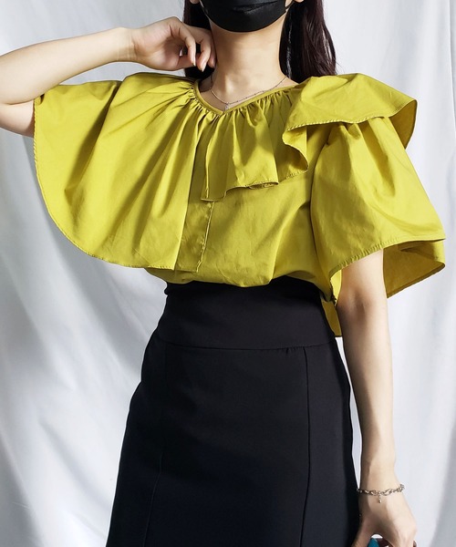 me+em select（ミームセレクト）の「※【 5COLOR 】ギャザーフリルケープカラーブラウス（シャツ/ブラウス・レディース・ホワイト/ブラック/イエロー/グレー/ブルー・FREE）」の5枚目の写真